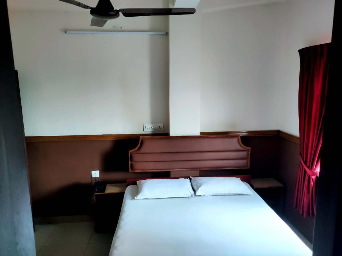 Hotel Maple Regency Kochi Exteriér fotografie